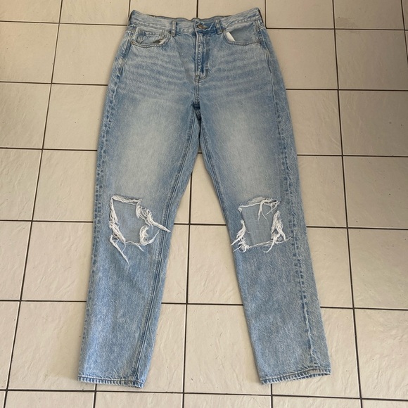 American Eagle Mom Jean (8 Long) - Picture 2 of 5